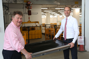  Nigel Mattravers, General Manager der ALBA IWS und Dr. Axel Schweitzer, Vorstandsvorsitzender der ALBA Group bei der feierlichen Eröffnung des Hong Kong WEEE-Parks 