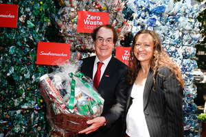  Hans Roth, Chairman of the Supervisory Board at Saubermacher, with Silvia Schweiger-Fuchs, Managing Director at REDWAVE 