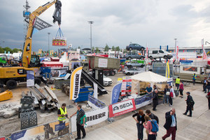  Various live demonstrations turned the open-air ground into a showroom 