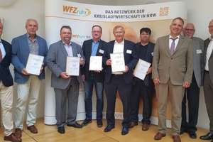  V.l.n.r.: Dr. Hildebrand von Hundt (WFZruhr), Bernd Bertram (USB Bochum), Helmut Gravert (BK Werne), Peter Koll (Ossendot Umweltschutz), Stephan Kaiser (AGR), Dr. Dirk Wiegand (SASE), Christian Kley (Vorstand WFZruhr); Rolf Mross und Prof. Dr.- Ing. Ralf Holzhauer (WFZruhr) 