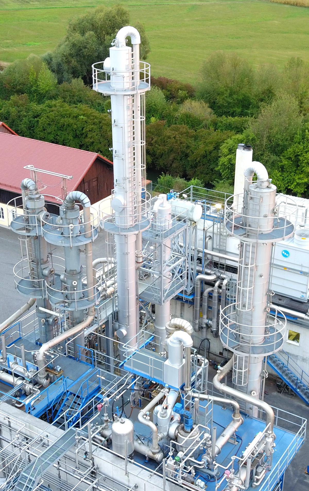 Recovery of solvents in a new distillation plant - recovery