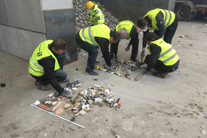  The national and international sales staff of the STEINERT Waste Division take a closer look at waste during their practical workshops 