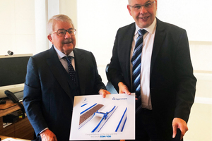  From left to right: Faruk Mustafa Rasool, Executive Board Chairman of the Faruk Group, and Karlgünter Eggersmann, Managing Director of the Eggersmann Group, after signing of the contract in December 2018 at Suleymaniyah 