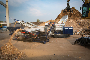  <div class="bildtext_en">Produce a clean P63 fraction with a throughput of up to 25 t/h with this smart mobile solution combining a Urraco 75 DK shredder and a Zeta Star 75 F2 DK star screen</div> 
