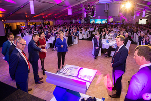  Ende September feierte das Bocholter SPALECK Team mit 600 geladenen Gästen eine große Mitarbeiter-Jubiläumsgala 