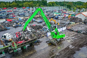  The new SENNEBOGEN 830 E series in operation at SYNETIQ, one of the largest salvage and vehicle recycling companies in the UK 