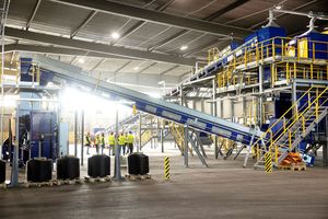  Vollautomatische Textilsortieranlage bei Sysav Industri AB in Malmö/Schweden 