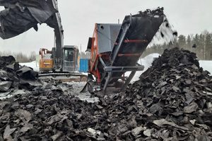  Erste Testläufe haben unter anderem Beton, Altholz, Wurzelholz, Kunststoffe, Gewerbe- und Industrieabfälle, Bau- und Abbruchabfälle und sogar Dachpappe erfolgreich zerkleinert 