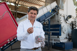  Julio JR Compagnon is pleased with the optimal output from Lindner’s Micromat 1500 ready for the next step in the recycling process 