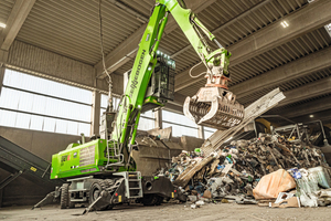  Hufnagel Service betreibt eine der modernsten Gewerbeabfallsortieran-lagen Deutschlands in einer Halle: Herzstück der Anlage ist nun der umweltfreundliche Elektrobagger SENNEBOGEN 821 E  