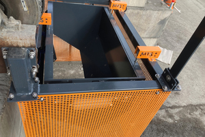  Conveyor discharge weigher CDW ready mounted with additional protective grille 