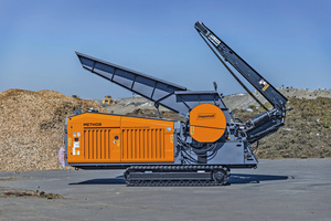  The Doppstadt plant concept is based on a combination of mobile machines such as the powerful METHOR ­single-shaft shredder 
