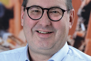  Michael Zeppenfeldt, Sales Manager Germany of DUG 