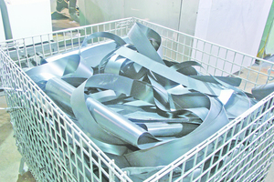  Kunststoffabfälle, die im SCC-Schneider zerkleinert werden 