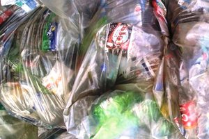  PET bottles, as an example of packaging waste 