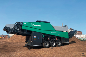  <div class="bildtext_en">With 40 % more screening area, the extended coarse screen deck is ideal for screening biomass. For transportation the extension is </div><div class="bildtext_en">folded down</div> 
