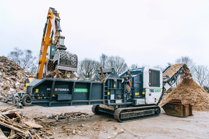  The track mounted TBG 530T is particularly suited to waste wood processing and green waste shredding 