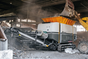  With the ZR class, UNTHA has developed the most cost-effective 2-shaft shredder with the lowest lifecycle costing (LCC) in its class 