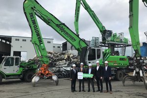  Official machine handover to a loyal SENNEBOGEN customer – from left: Yutaka Ebihara, (President of Sun Earth Co Ltd), Hiroshi Iwamoto (Managing Director and owner of Iwamoto Metal Co Ltd), Walter Sennebogen (Managing Director and owner of SENNEBOGEN), Anton Sennebogen (Head of Corporate Controlling at SENNEBOGEN) and Marco Burgmer (Managing Director of SENNEBOGEN Asia Pacific) 