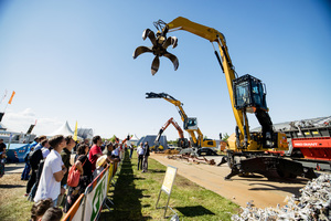  The specific infrastructure of a modern scrap yard, featuring all the common work steps like storage, shredding, handling and processing, will be recreated across around 2,000 square metres. 