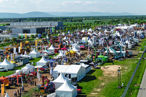  The 90 000 m2 of outdoor exhibition area at RecyclingAKTIV &amp; TiefbauLIVE feature some wide-ranging demonstration areas 