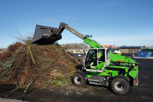  Avfall &amp; Återvinning Skaraborg setzt fünf Teleskoplader 355 E in seinen Recyclingzentren ein  