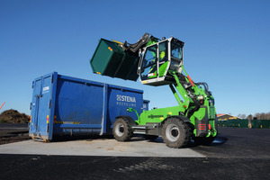  Die hochgefahrene Kabine bietet eine optimale Sicht auf die Container oder die Ladefläche 