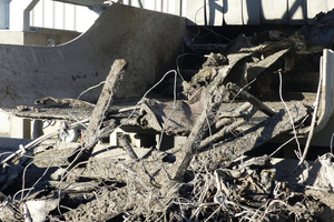  …und hier werden grobstückige Verunreinigungen – zumeist Metallteile – aussortiert 