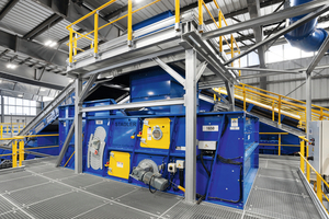  The STADLER STT2000 ballistic separator sorts the material into rolling (3D), flat (2D) and fines fractions 