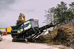  The TDS 815 Shredder is a versatile choice for a wide range of waste materials 