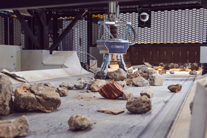  ZenRobotics Heavy Picker sorts C&amp;D waste ­effectively 