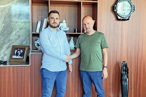  Ömer Ayvacı (right), Chairman of the Board of the Doğa Group, and Mustafa Ergin, who represents Herbold and Coperion in the region 