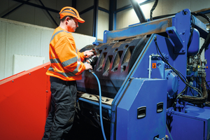  An optimal maintenance plan is an essential part of new machine design. The aim is to make repeated operations such as knife replacement faster and easier 
