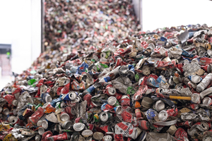 Skapa Recycling recycelt gebrauchte Getränkedosen  
