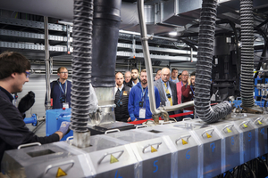  The live demonstration on a ZSK 58 Mc18 recycling extruder impressively demonstrated how rPE flakes can be processed into rPE compounds at extremely high throughputs despite their low bulk density thanks to innovative equipment design 