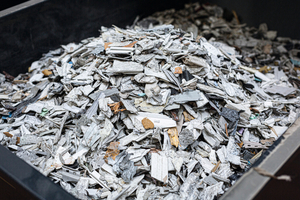  Leaded plastics  