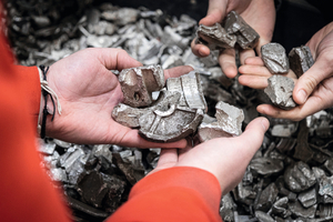  Aluminium cast 