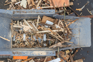  The asynchronous shredding of the ARJES paddle shafts makes it possible to process industrial waste and tyres in addition to waste wood 