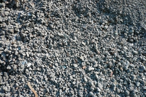  Incineration bottom ash sometimes involves major differences in material. STEINERT Splitcontrol counteracts this by automatically regulating the belt speed 