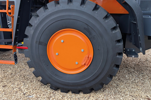  Closed: Thanks to the rim cover, no dust can penetrate 