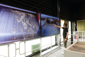  Customers can track the flow of materials on large displays on site 