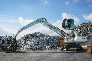  The SENNEBOGEN 825 E at Cometfer ensures the precise handling of scrap materials of all kinds 