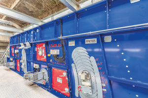  Die zweistöckigen Ballistikseparatoren PPK2000 und STT2000 von STADLER sortieren jeweils große Kartonagen bzw. feines Material aus 
