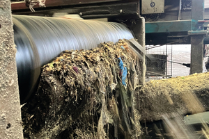  Keeping conveyors clean is vital to prevent fugitive material from being carried back along the return side of the belt 