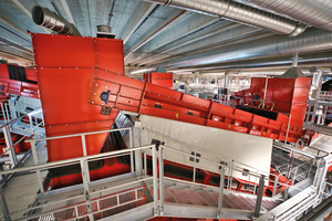  Well thought-out plant design: the feed belt runs over screening machines number two and three, both of which are very easy to access for maintenance 