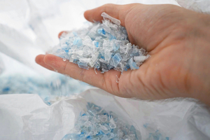  3 The clean rPET flakes produced on the Herbold washing line stand for consistent quality and high purity, delivering rPET ready for high-value applications 