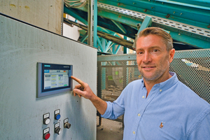  Per Knopfdruck: Der ActiveFEED übernimmt und kontrolliert die Dosierung vollautomatisch. Das Material wird der Sortiertechnik störungs- und unterbrechungsfrei geliefert 