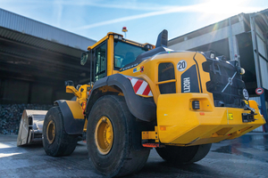  Ein Rebuild deckt nicht nur die äußeren Maschinenteile ab. Der gesamte Volvo L120H wurde in sämtliche Einzelteile zerlegt, die entweder überholt oder durch Volvo Originalersatzteile ausgetauscht wurden 